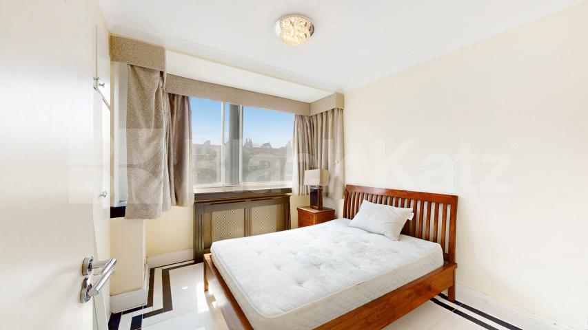 Spacious two bedroom property located near Bayswater / Paddington Porchester Place, Paddington